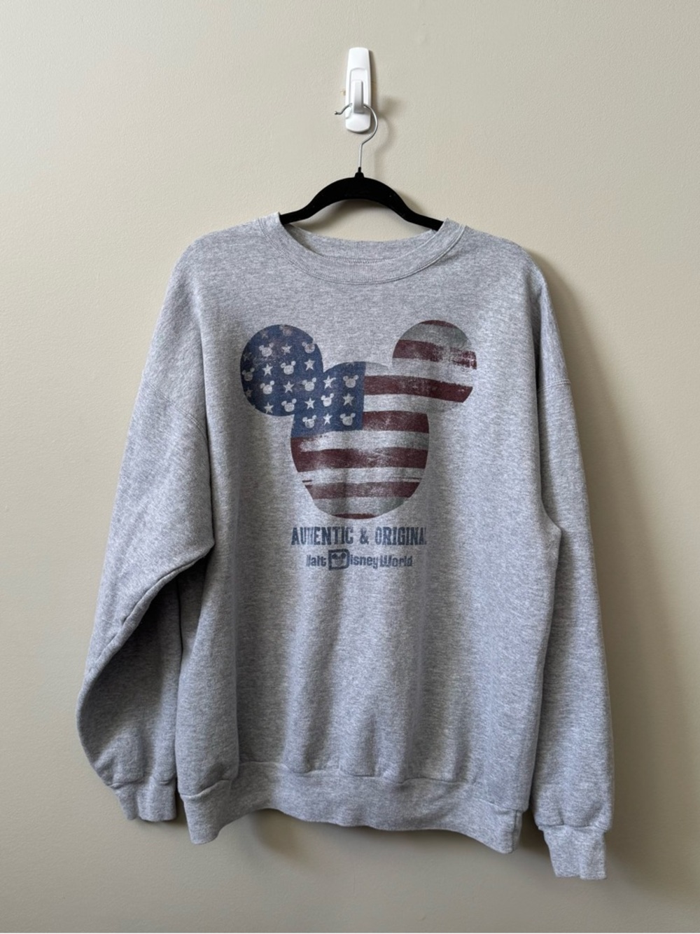 Disney world grey Hanes American flag Mickey Mouse pullover crewneck sweatshirt